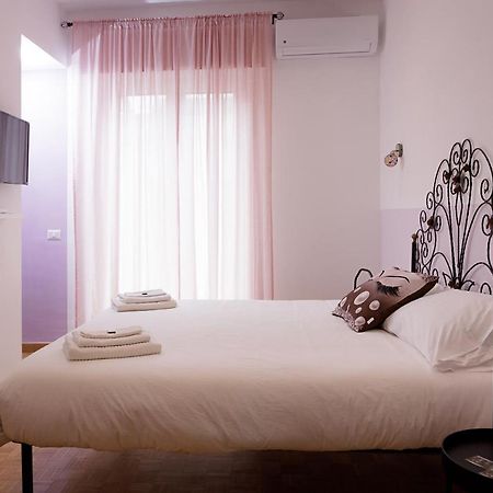 Bed and Breakfast G&G Napoli Екстер'єр фото