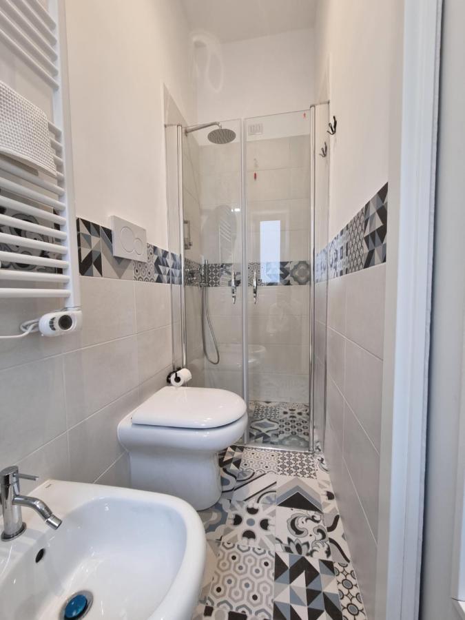 Bed and Breakfast G&G Napoli Екстер'єр фото