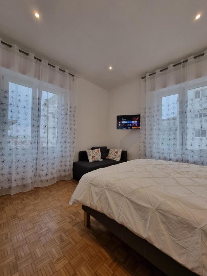 Bed and Breakfast G&G Napoli Екстер'єр фото