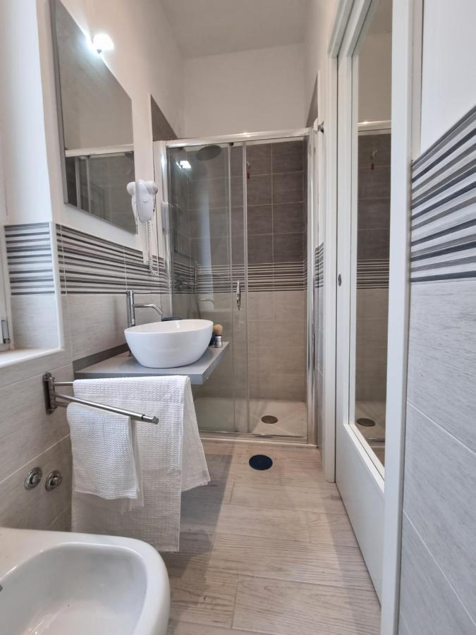 Bed and Breakfast G&G Napoli Екстер'єр фото