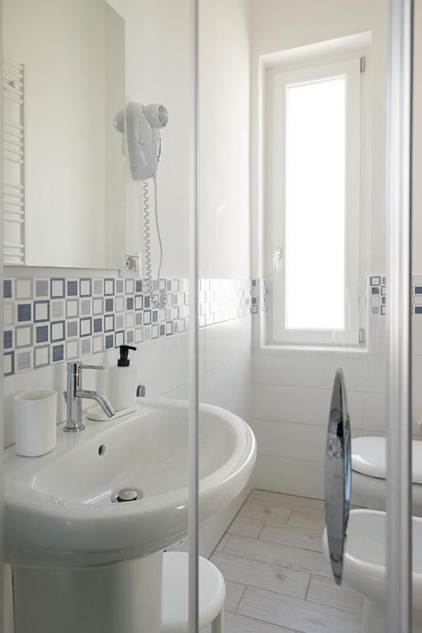 Bed and Breakfast G&G Napoli Екстер'єр фото