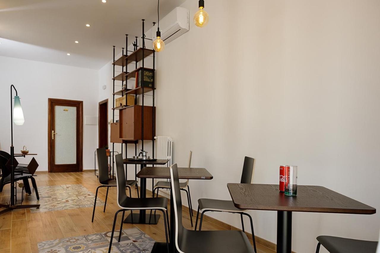 Bed and Breakfast G&G Napoli Екстер'єр фото