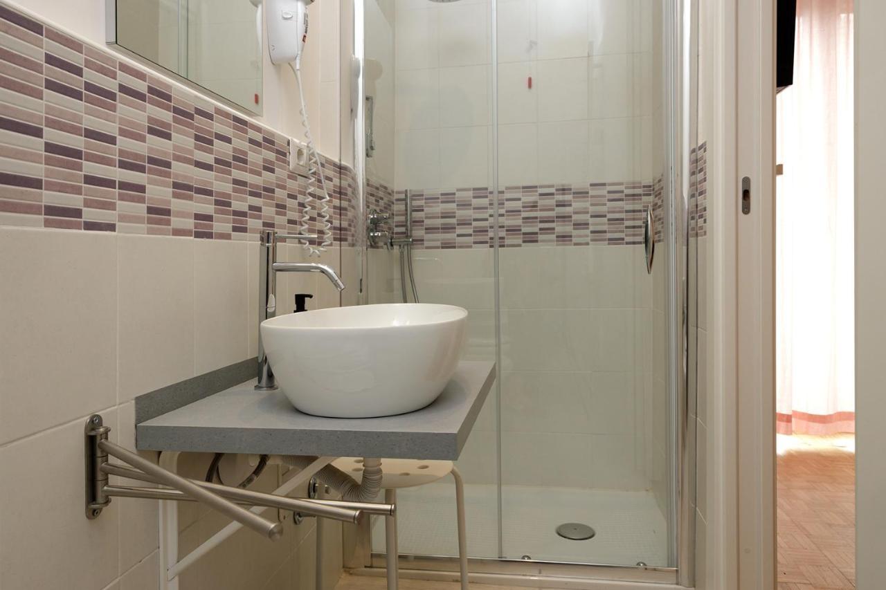 Bed and Breakfast G&G Napoli Екстер'єр фото