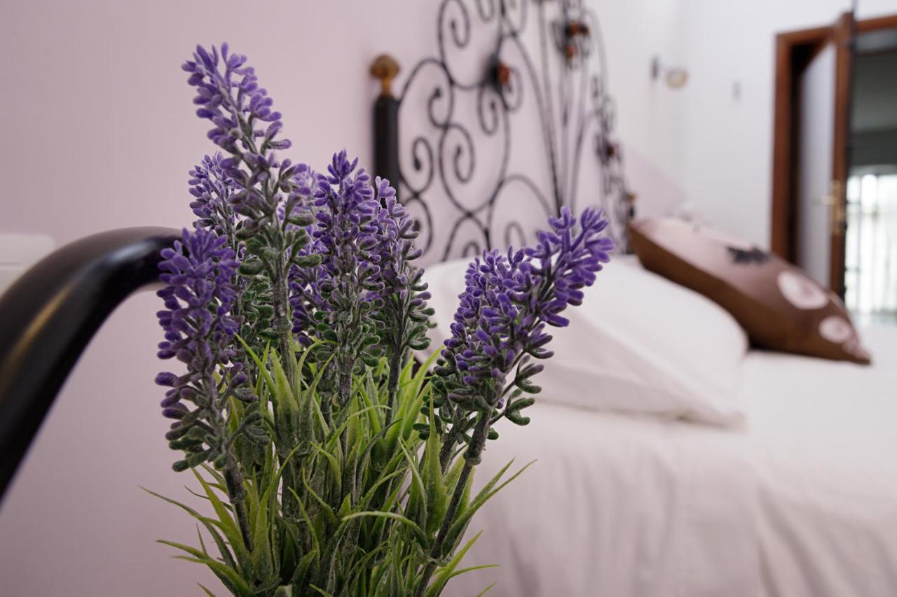 Bed and Breakfast G&G Napoli Екстер'єр фото